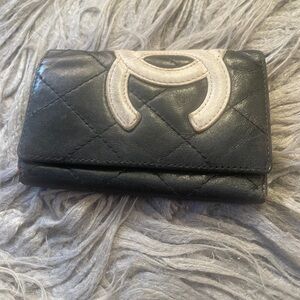 CHANEL 100% Authentic CC Black Quilted Leather Key Holder *see notes